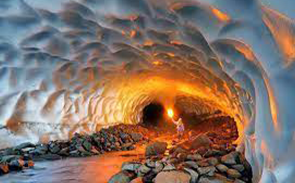تونل برفی ازنا، جاذبه توریستی استان لرستان