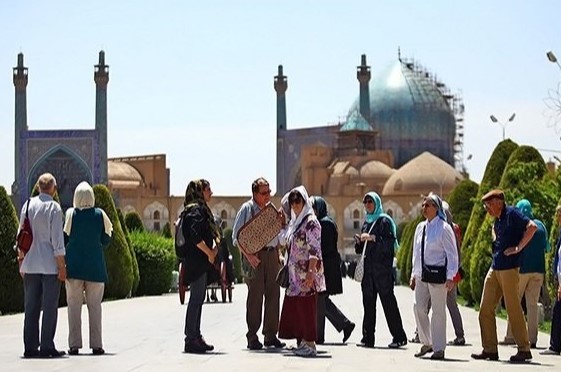 تنها راه نجات اصفهان توسعه پایدار گردشگری است