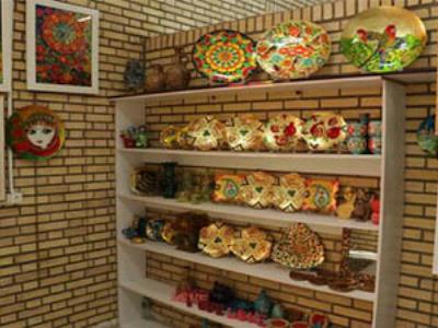 استقبال خوب گردشگران نوروزی از صنایع دستی ایرانی